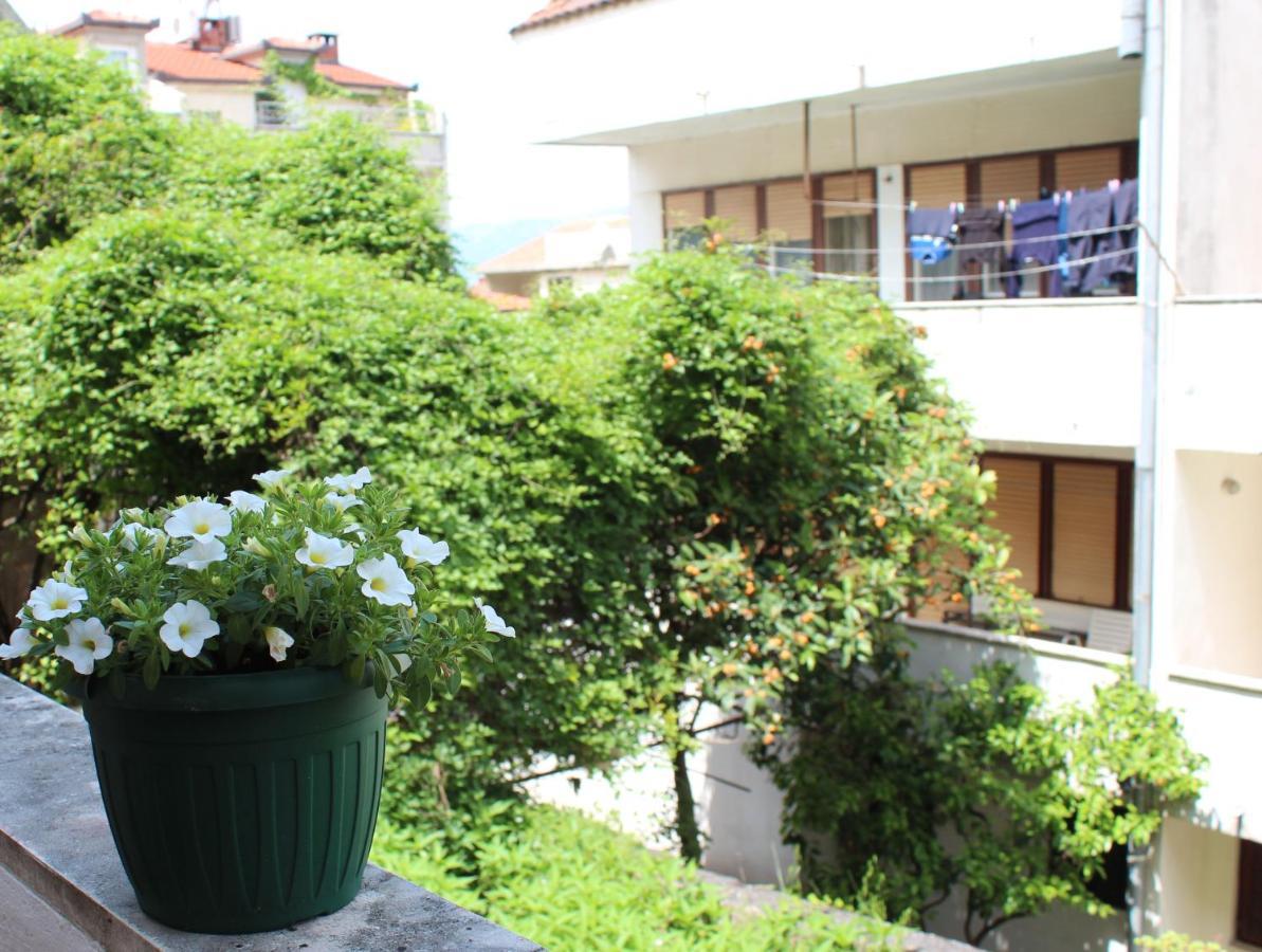Misho Apartment With Terrace Split Exteriör bild